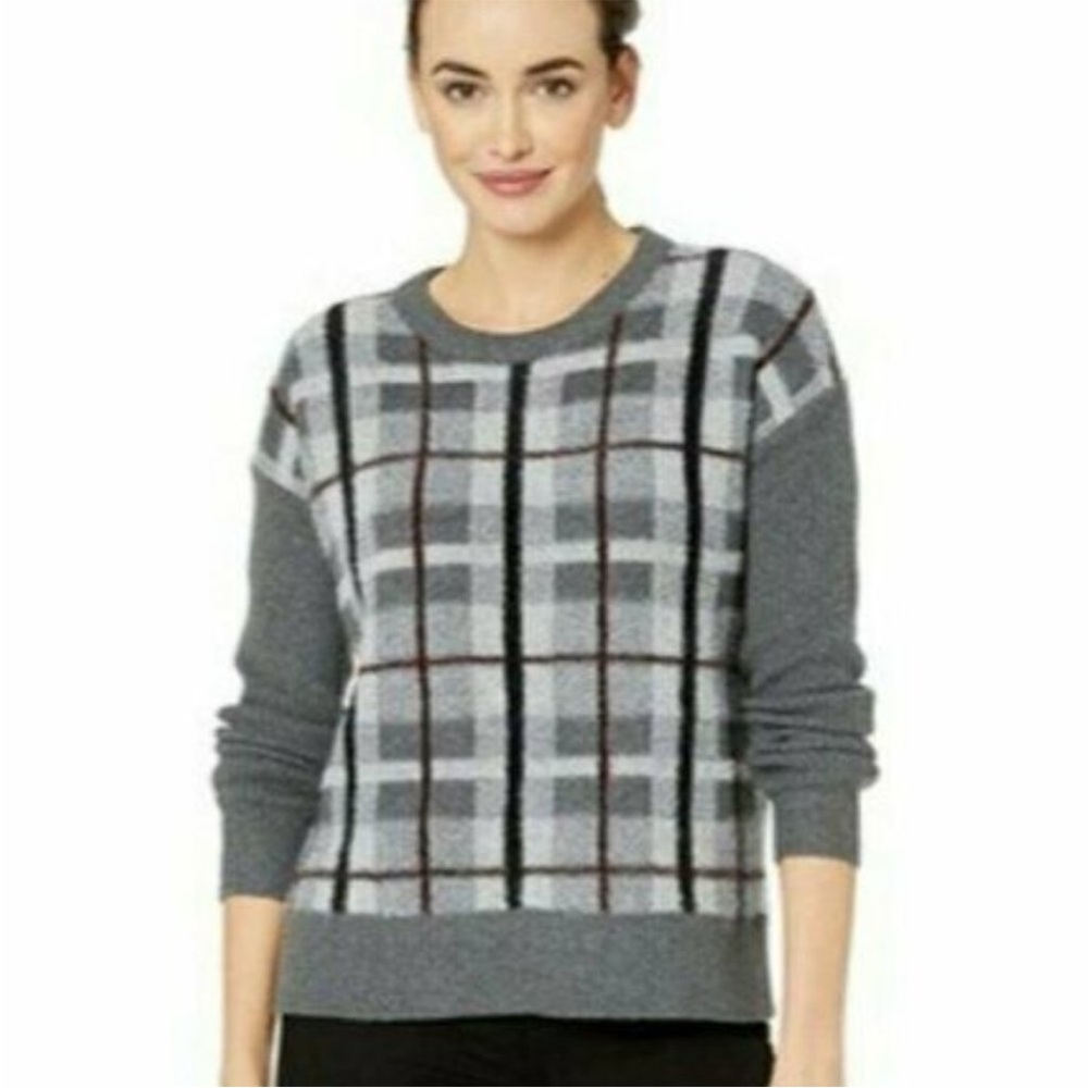 Vince Camuto Sweater. NWT. XL